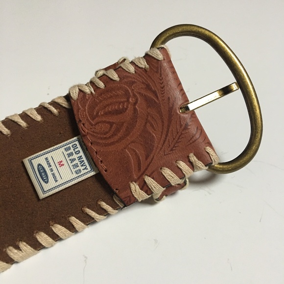 OLD NAVY Stud Embellished Tooled Leather Belt M - Picture 3 of 6